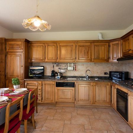 Villa Mara - Aosta - 200 Mq - Wifi - Jacuzzi - Parcheggio - Giardino Extérieur photo